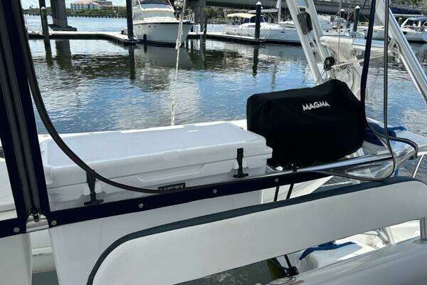 Manta 40 Yacht For Sale