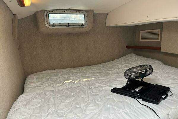 Manta 40 Yacht For Sale