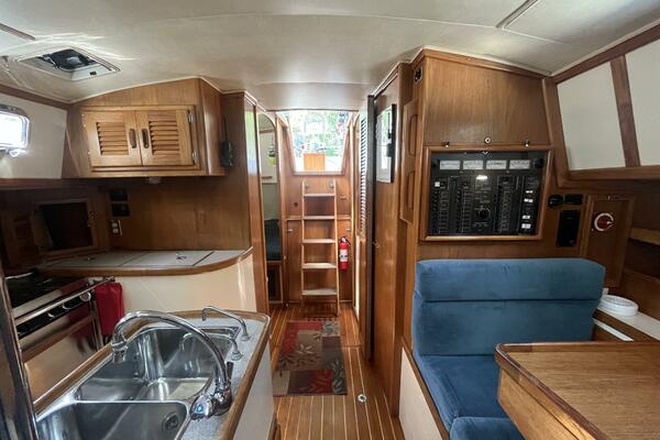 Fayaway 40ft Pacific Seacraft Yacht For Sale Fayaway 40ft Pacific Seacraft Yacht For Sale