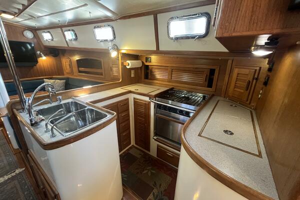 Fayaway 40ft Pacific Seacraft Yacht For Sale Fayaway 40ft Pacific Seacraft Yacht For Sale