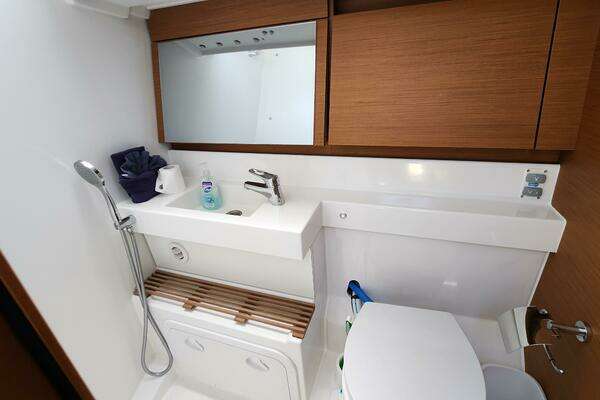 Jeanneau Sun Odyssey 440 Yacht For Sale