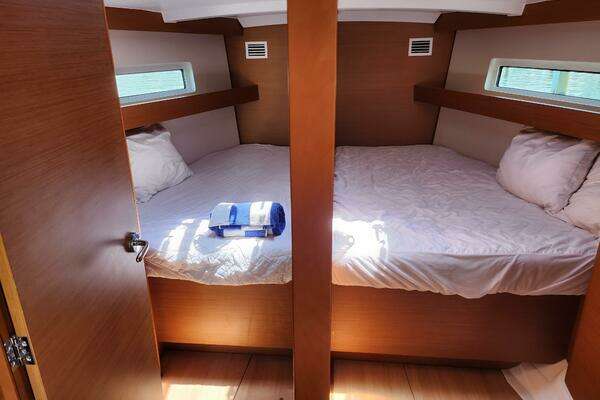 Jeanneau Sun Odyssey 440 Yacht For Sale