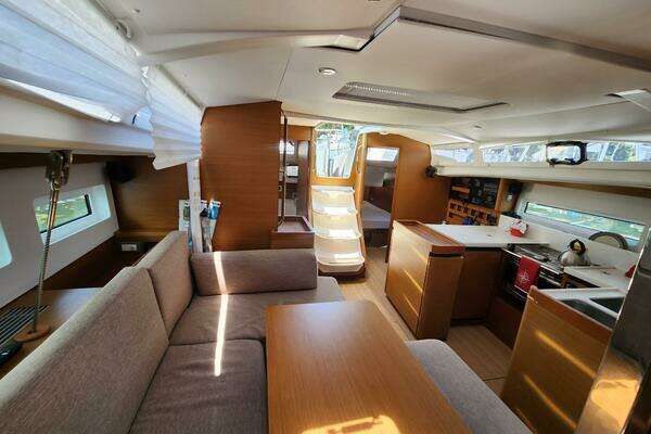 Jeanneau Sun Odyssey 440 Yacht For Sale
