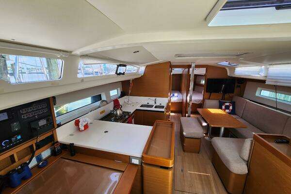 Jeanneau Sun Odyssey 440 Yacht For Sale
