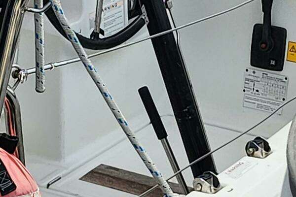 Jeanneau 479 Yacht For Sale
