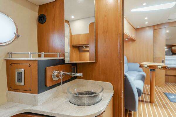 Tiara Yachts 3900 Sovran Yacht For Sale