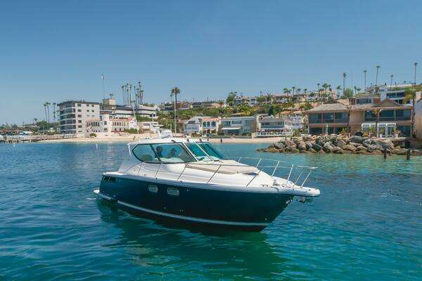 Tiara Yachts 3900 Sovran Yacht For Sale