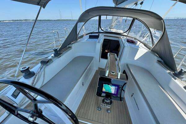 Hanse 345 Yacht For Sale