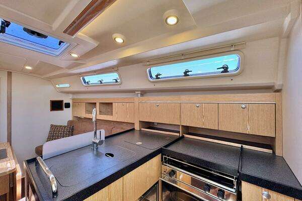 Hanse 345 Yacht For Sale