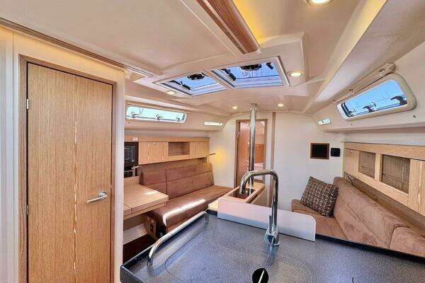 Hanse 345 Yacht For Sale