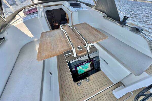 Hanse 345 Yacht For Sale