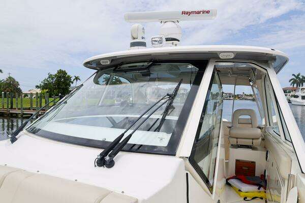 Boston Whaler 380 Realm Yacht For Sale