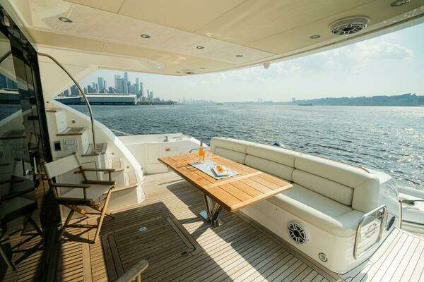 Sunseeker Manhattan 65 Yacht For Sale