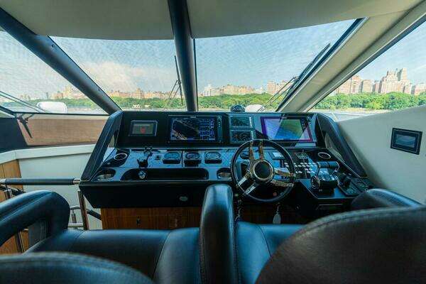 Sunseeker Manhattan 65 Yacht For Sale