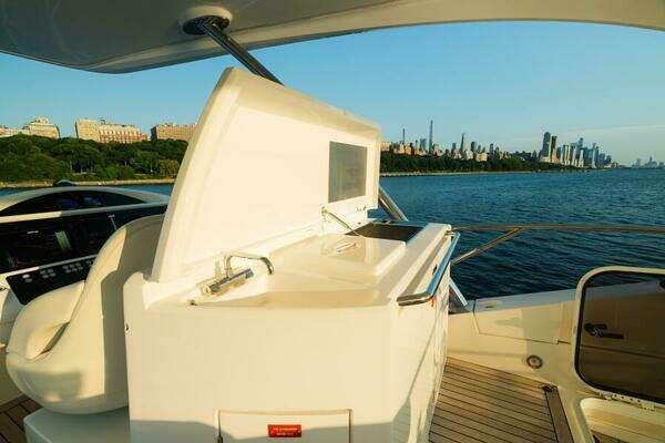 Sunseeker Manhattan 65 Yacht For Sale