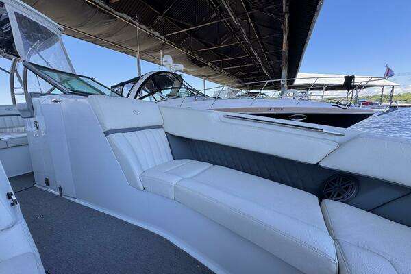 Cobalt R35 Yacht For Sale