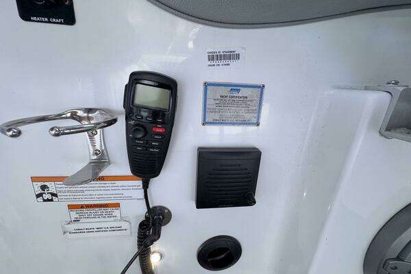 Cobalt R35 Yacht For Sale