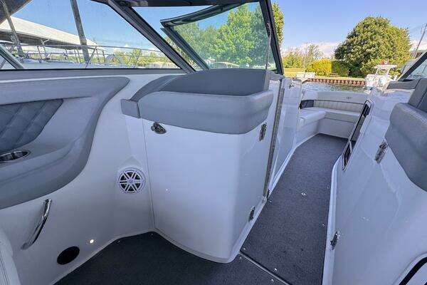 Cobalt R35 Yacht For Sale