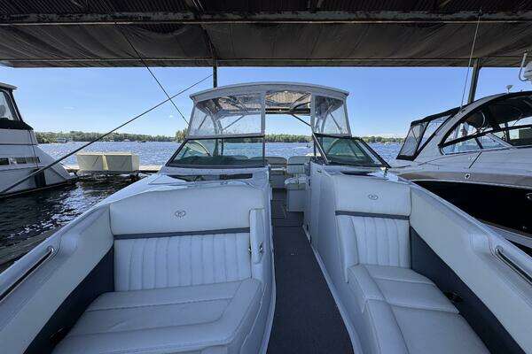 Cobalt R35 Yacht For Sale