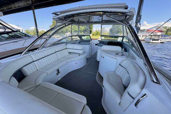 Cobalt R35 Yacht For Sale