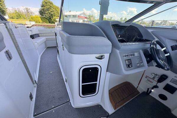 Cobalt R35 Yacht For Sale