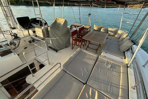 Lagoon  Yacht For Sale