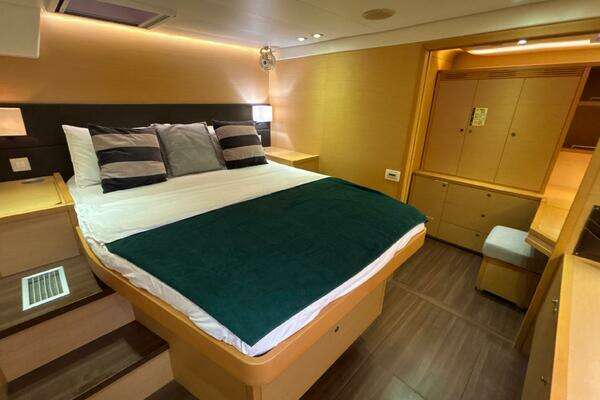 Lagoon  Yacht For Sale