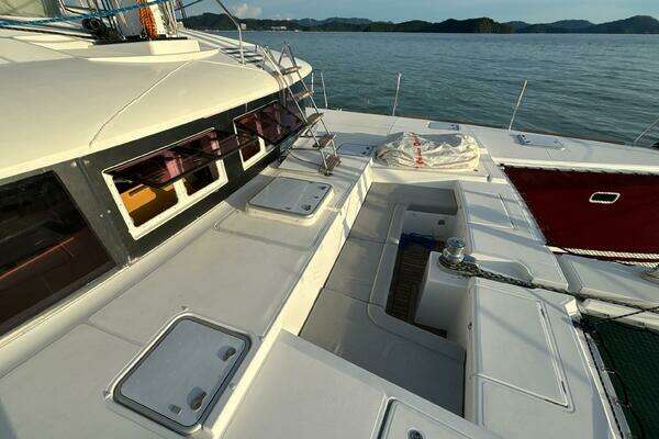 Lagoon  Yacht For Sale