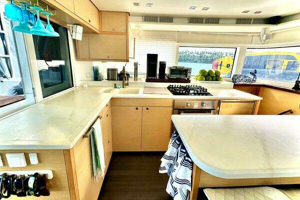 Lagoon 52F Yacht For Sale