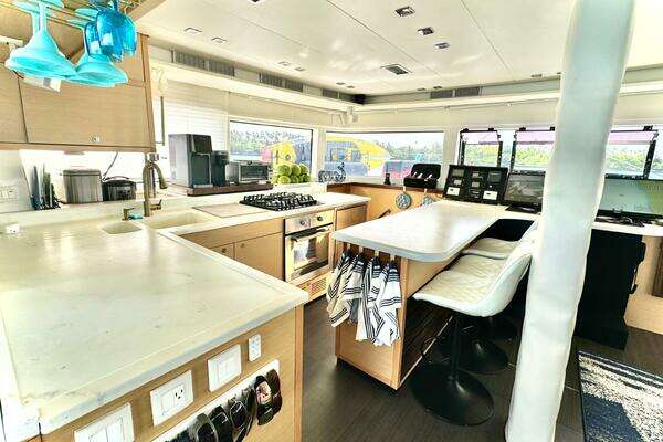 Lagoon 52F Yacht For Sale