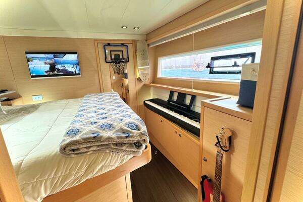 Lagoon 52F Yacht For Sale