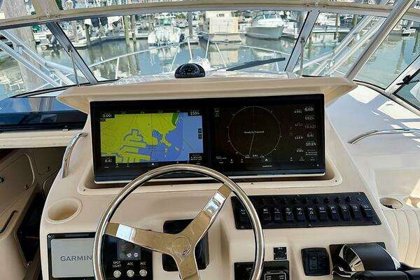 Grady-White Express 330 Yacht For Sale