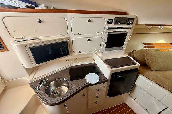 Grady-White Express 330 Yacht For Sale