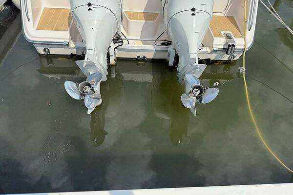 Grady-White Express 330 Yacht For Sale