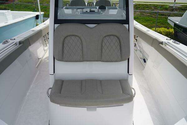 Sportsman 302CC Yacht For Sale