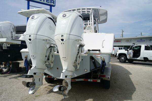 Sportsman 302CC Yacht For Sale