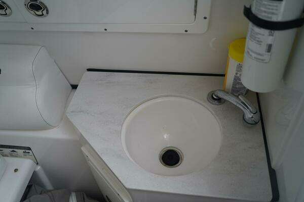 Sportsman 302CC Yacht For Sale