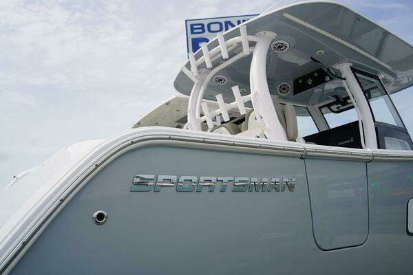 Sportsman 302CC Yacht For Sale