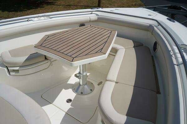 Boston Whaler 350 Outrage® Yacht For Sale