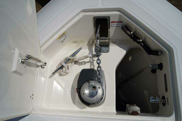 Boston Whaler 350 Outrage® Yacht For Sale