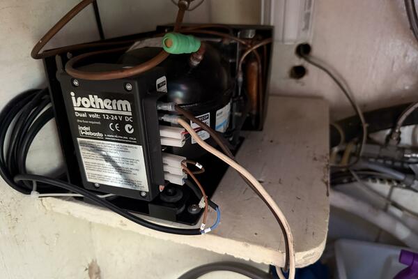 Tohi 41ft Morgan Yacht For Sale