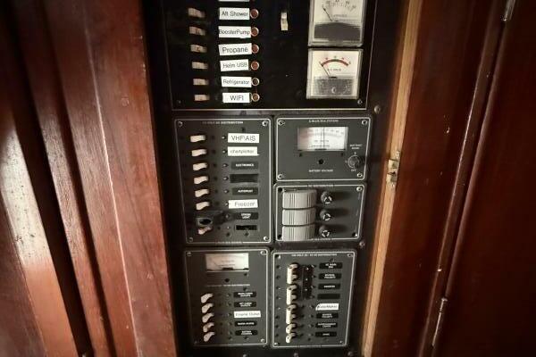 Tohi 41ft Morgan Yacht For Sale