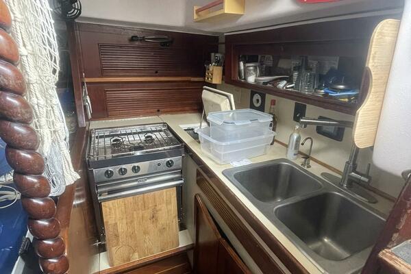 Tohi 41ft Morgan Yacht For Sale