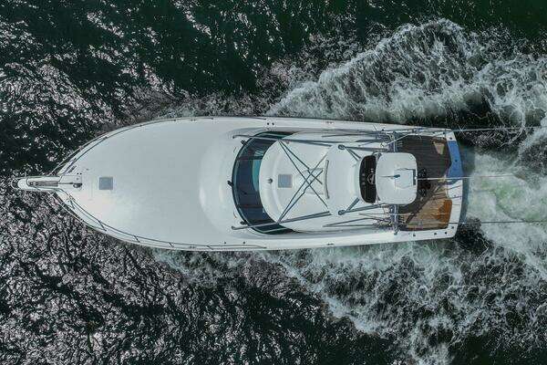 2016 Viking 52