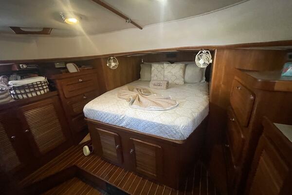 Traveller 47ft Caliber Yacht For Sale