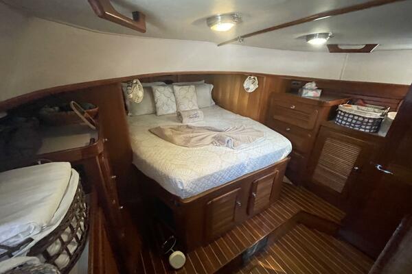 Traveller 47ft Caliber Yacht For Sale