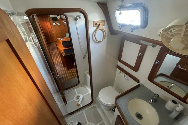 Traveller 47ft Caliber Yacht For Sale