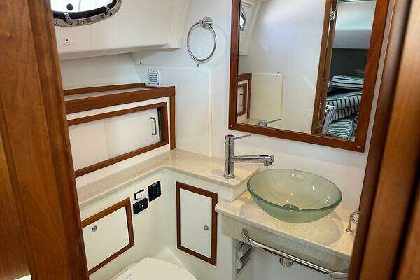 Back Cove 41 Yacht For Sale