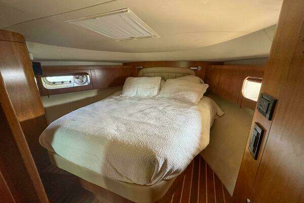 Tiara Yachts 4400 Sovran Yacht For Sale