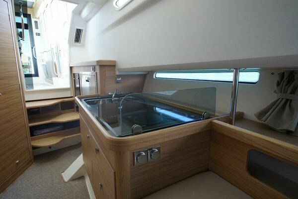 In Stock 2024 Nimbus C11 082 40ft Nimbus Yacht For Sale